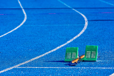 Starting Blocks on Blue Trackの写真素材