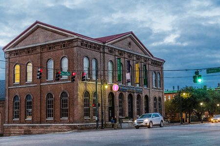 Savannah Visitors Center at Nightのeditorial素材