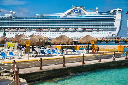 Beach Area by Cruise Shipのeditorial素材