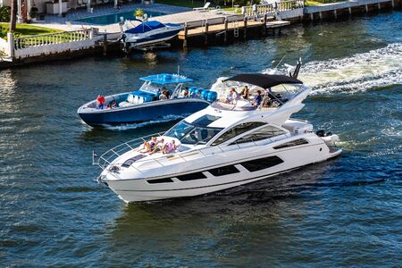 Blue and White Cruisersのeditorial素材