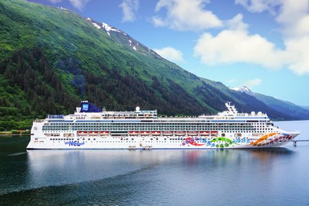 Norwegian Pearl in Alaska