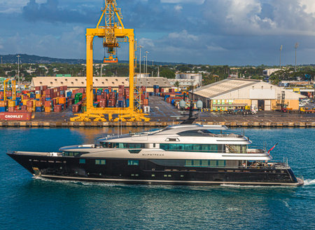 Slipstream Yacht Past Bridgetown Freightのeditorial素材