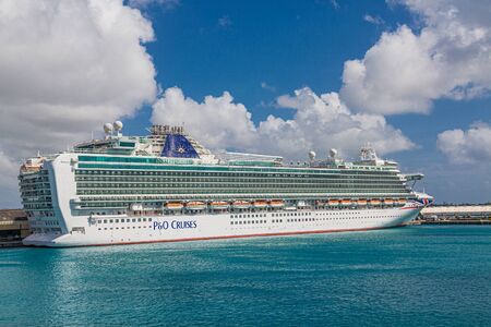 P and O Cruises in Portのeditorial素材