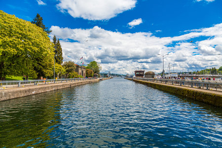 Ballard Locks into Distance Horizontalのeditorial素材