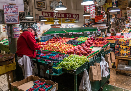 Early Morning at Fruit Marketのeditorial素材