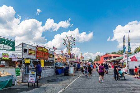 CUMMING, GEORGIA - October 7, 2018: County and local fairs and carnivals are still some of the best values in family entertainmentのeditorial素材