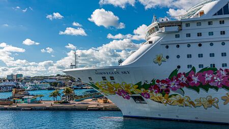 Norwegian Sky in Nassauのeditorial素材