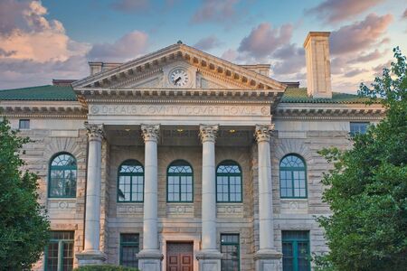 Dekalb County Courthouse in Morning Lightのeditorial素材