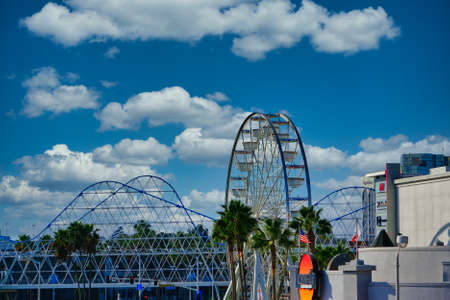 Ferris Wheel and Roller Coaster in Long Beachのeditorial素材