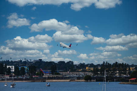 Delta Leaving San Diegoのeditorial素材