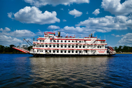 Georgia Queen on Blue Riverのeditorial素材