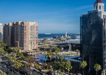 Cruise Ship Beyond Long Beach Condosのeditorial素材