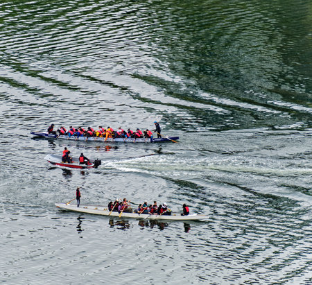 Teams Sculling on False Creek in Vancouver,のeditorial素材