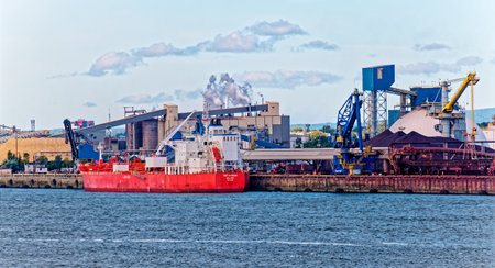Industrial Port in Quebec Cityのeditorial素材