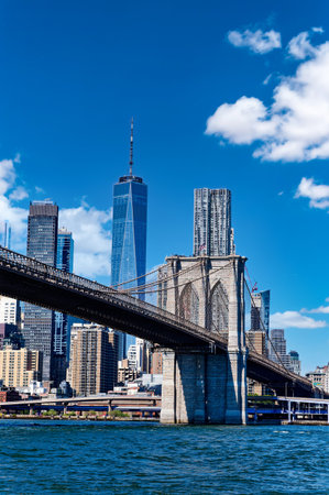 Brooklyn Bridge and Freedom Towerのeditorial素材