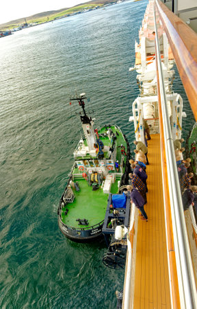 Pilot Boat at Cruise Ship in Lerwickのeditorial素材