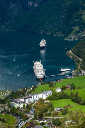 Hotels Below Mollsbygda near Geiranger with Cruise Shipsのeditorial素材