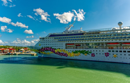 Norwegian Sky Cruise Ship in Antiquaのeditorial素材