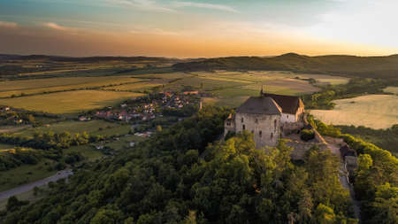 Tocnik castle lies in Central Bohemian Region. It was built during the reign of Wenceslaus IV at the end of the 14th century above the already existing castle Zebrak as its private residence.のeditorial素材