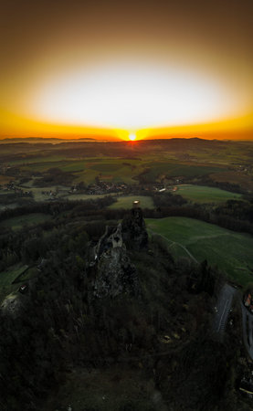 Trosky Castle is a castle ruin in Liberec Region, Czech Republic. Is on the summits of two basalt volcanic plugs. The castle is a landmark in the countryside known as Bohemian Paradise.のeditorial素材