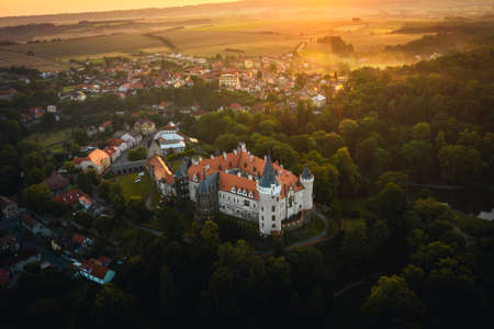 Zleby Chateau is a chateau approximately 7 km east of Caslav. It was originally a castle built by the Lichtenburg family. The first indirect mention of it comes from 1289.のeditorial素材