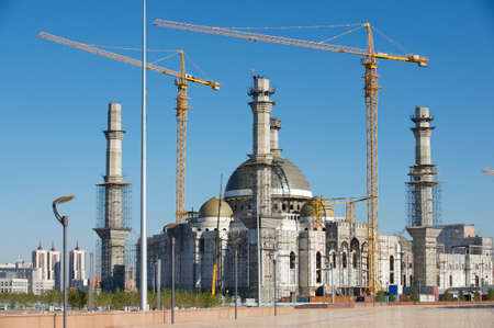 Astana, Kazakhstan - September 25, 2011 : Construction of the Hazret Sultan mosque in process in Astana, Kazakhstan. Hazret Sultan is the second largest mosque in Central Asia.のeditorial素材