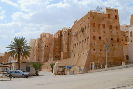 Shibam, Yemen - September 12, 2006 : Exterior of the mud brick tower houses of Shibam town in Shibam, Yemen. UNESCO World Heritage site.のeditorial素材