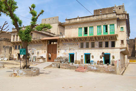 Mandawa, India - March 31, 2007 : Exterior of the haveli in Mandawa, India.のeditorial素材