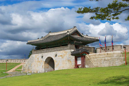Hwaseong fortress (Brilliant Fortress) exterior in Suwon, South Korea. Built in the late 18th century, UNESCO World Heritage Site.のeditorial素材