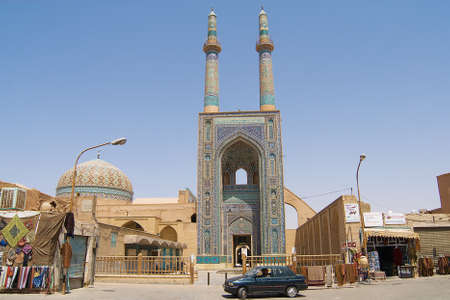 Yazd Iran June 17 2007: Exterior of the Jameh mosque in Yazd Iran.のeditorial素材