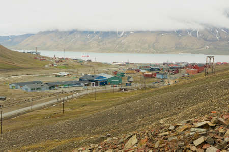 Longyearbyen, Norway - September 02, 2011: View to the town of Longyearbyen, Norway.のeditorial素材