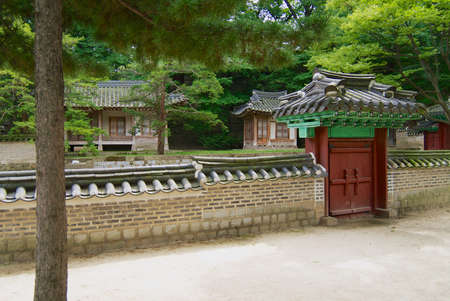 Seoul, Korea - August 31, 2008: Traditional pavilions in Changdeokgung Palace within a large park in Jongno-gu in Seoul, Korea.のeditorial素材