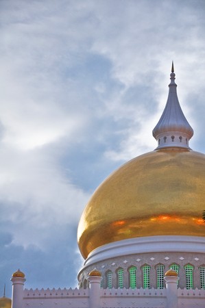 Dome of the Omar Ali Saifuddien mosque in Bandar Seri Begawan, Brunei (Borneo).の写真素材