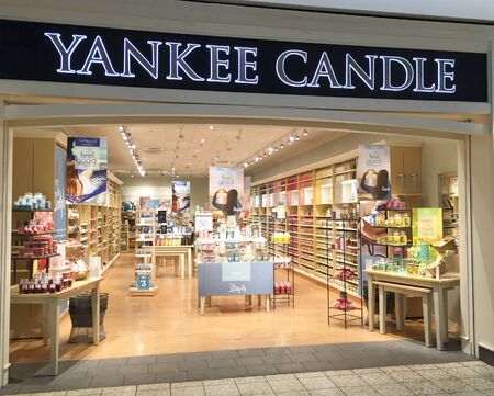 SPENCER , WISCONSIN, February,13,, 2016   Yankee Candle Store in a Retail Mallのeditorial素材