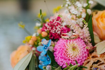 Wedding rings close upの写真素材