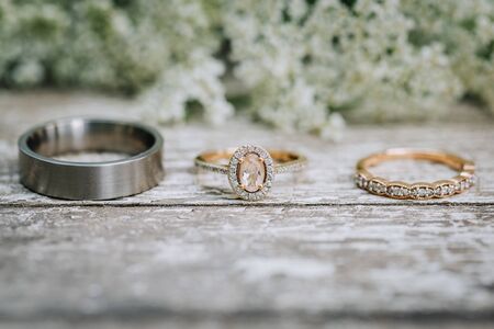 Wedding rings close upの写真素材