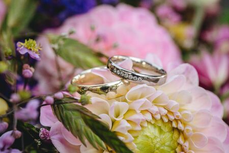 Wedding rings close upの写真素材