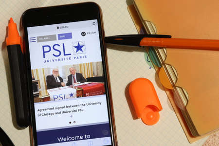 Los Angeles, California, USA - 7 December 2019: Mobile phone screen with Universite PSL website page close-up. Higher education admission and overview concept, Illustrative Editorial.のeditorial素材