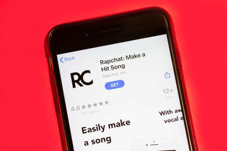 New York City, USA - 5 February 2020: Rapchat app icon on phone screen, Illustrative Editorial.のeditorial素材