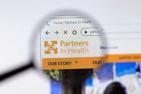 Saint-Petersburg, Russia - 18 February 2020: Partners In Health PIH company website page logo on laptop display. Screen with icon, Illustrative Editorial.のeditorial素材