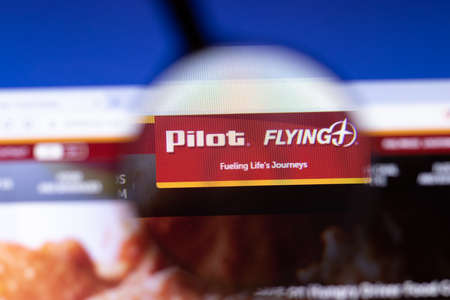 Los Angeles, California, USA - 25 February 2020: Pilot Flying J website homepage icon. PilotFlyingJ.com logo visible on display screen, Illustrative Editorial.のeditorial素材