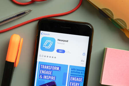 New York, USA - 29 September 2020: Nearpod mobile app logo on phone screen close up, Illustrative Editorial.のeditorial素材