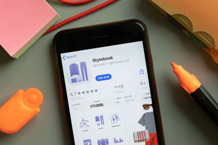 New York, USA - 29 September 2020: Stylebook mobile app logo on phone screen close up, Illustrative Editorial.のeditorial素材