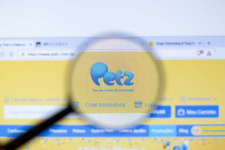 New York, USA - September 29, 2020: Petz petz.com.br company website with logo close up, Illustrative Editorial.のeditorial素材