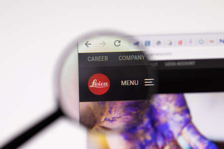 Los Angeles, USA - 1 February 2021: Leica website page. Leica-camera.com logo on display screen, Illustrative Editorialのeditorial素材