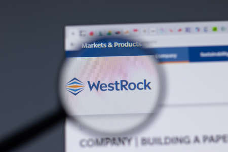 New York, USA - 17 February 2021: WestRock Co logo close up on website page, Illustrative Editorialのeditorial素材