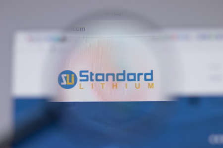 Los Angeles, California, USA - 1 June 2021: Standard Lithium logo or icon on website page, Illustrative Editorialのeditorial素材