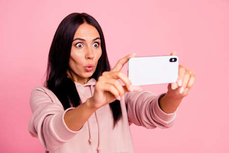 Half turn leisure lifestyle careless carefree lady with her trenの写真素材