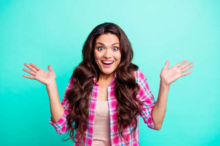Portrait of her she nice-looking attractive lovely sweet cheerful cheery optimistic wavy-haired lady...