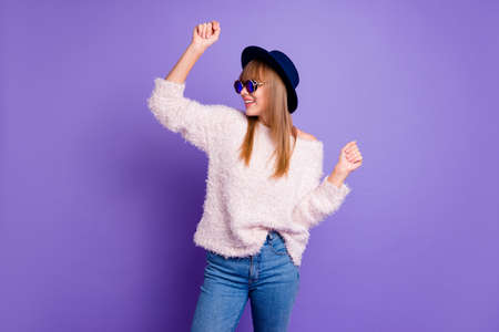 Portrait of her she nice-looking attractive fascinating lovely cheerful cheery optimistic straight-haired lady having fun isolated on bright vivid shine violet purple backgroundの写真素材